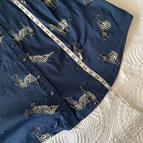 Modcloth Zebra Novelty Print Button-Up Navy Blue Plus 1X Long Sleeve Safari Top - Picture 9 of 11
